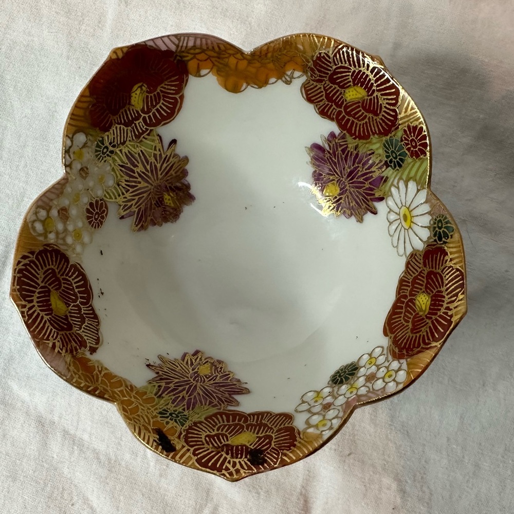 Vintage Japanese Hand Painted Porcelain Kutani Dish